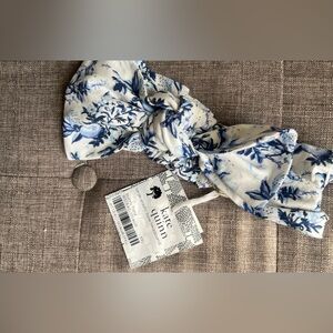 Kate Quinn NWT XXL blue and white bamboo bunny bow 🐰💙🪺
